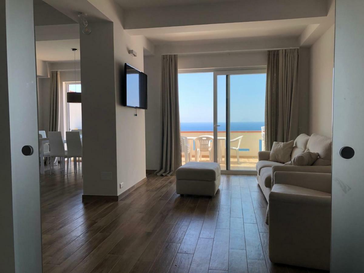 Appartamento vista mare Capo D'orlando Capo dʼOrlando Exterior foto
